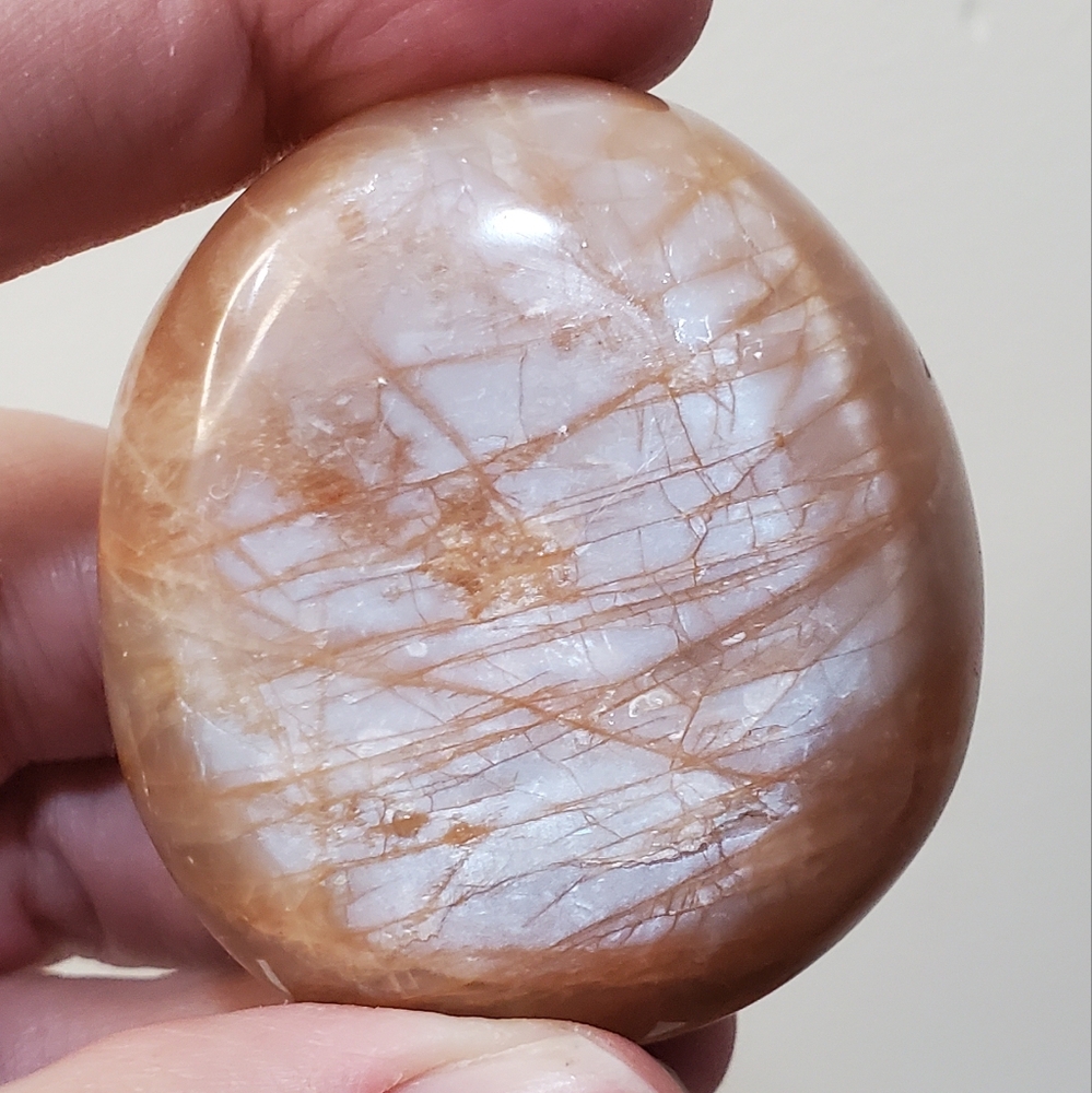 Peach Moonstone Crystal Palmstone 109 grams - Picture 6 of 9